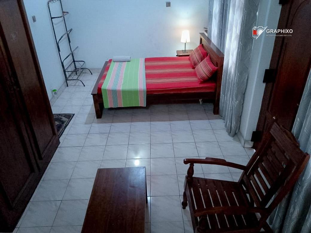 Ceylon Travel And Stay Lodge Battaramulla Exterior foto